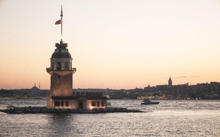 The scenic view of Maiden's Tower during sunset in Istanbul, Turkey
Image Credit: Muhammed Mahsum Tunç/Pexels