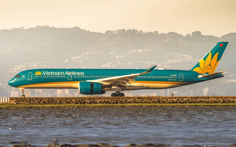 Vietnam Airlines Flight 98 on airbus a350-900 from Ho Chi Minh city
