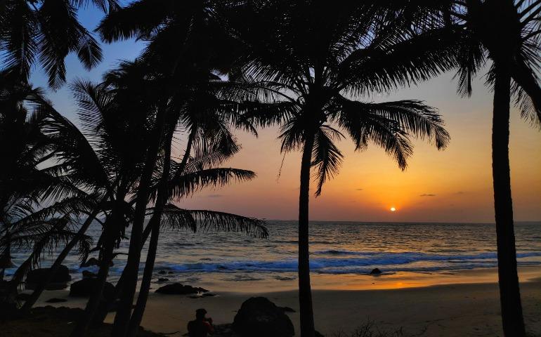 Sunset view over a tropical beach - Goa
Image Credit: meleesten/Pexels