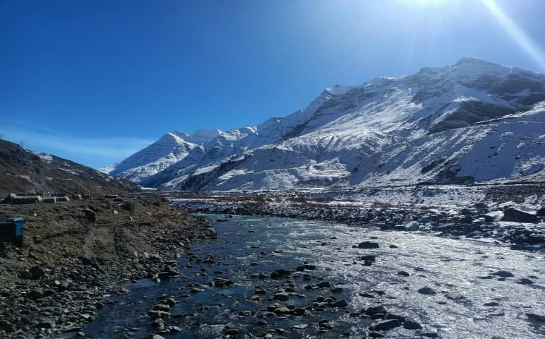 Beautiful mountains in Manali covered with snow

