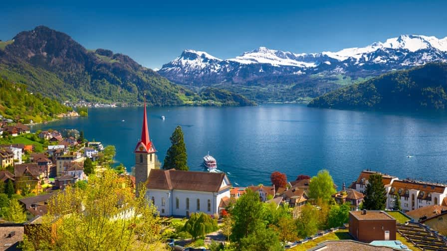 Discover the Lakeside Beauty of Lucerne